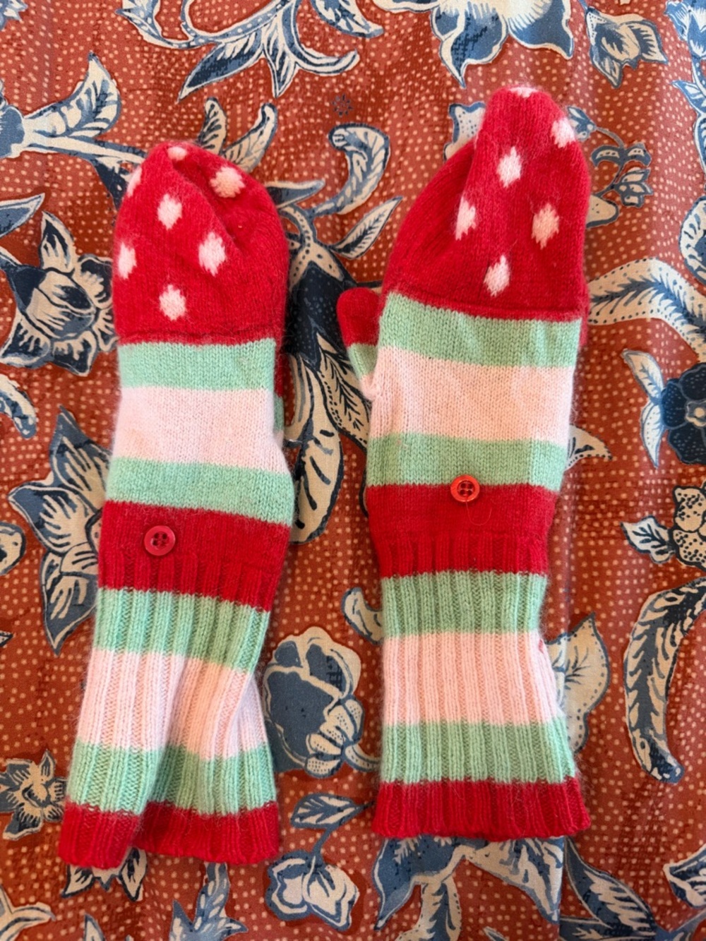 Fingerless Convertible Mittens Gloves Strawberry Striped American Eagle Y2K Wool